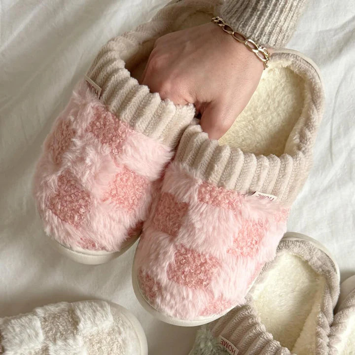 Hominty Fluffy Slippers